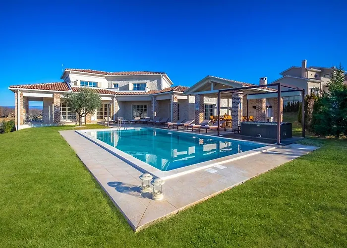 Вилла Villa Star